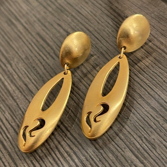 Vintage Matte Gold-tone Dangle Drop Earrings - Picture 2 of 10
